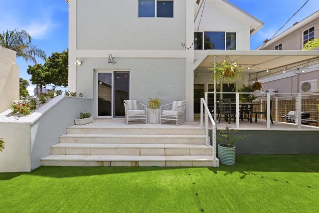 325 Poinciana Drive, Fort Lauderdale, FL 33301