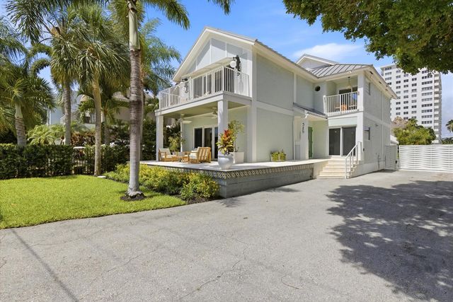 325 Poinciana Drive, Fort Lauderdale, FL 33301