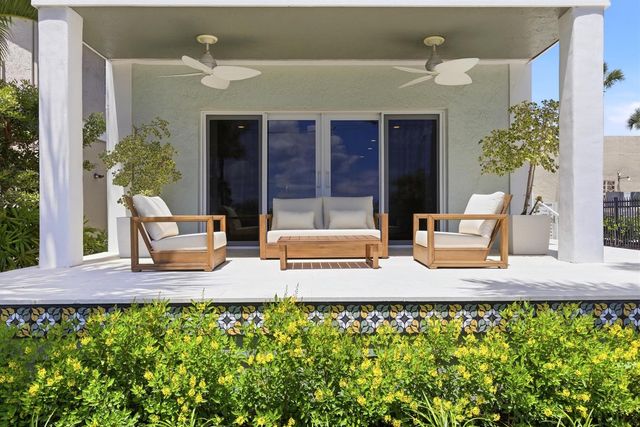325 Poinciana Drive, Fort Lauderdale, FL 33301