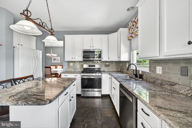 46 BASSWOOD CT, Collegeville, PA 19426