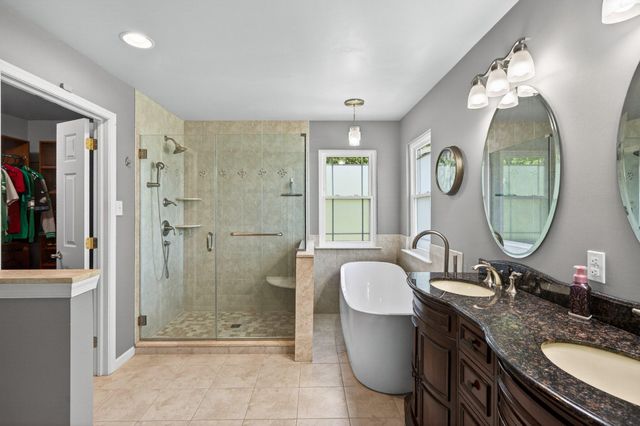 46 BASSWOOD CT, Collegeville, PA 19426