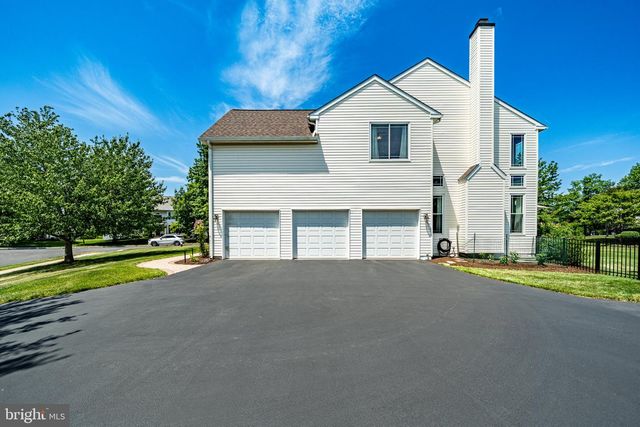 46 BASSWOOD CT, Collegeville, PA 19426