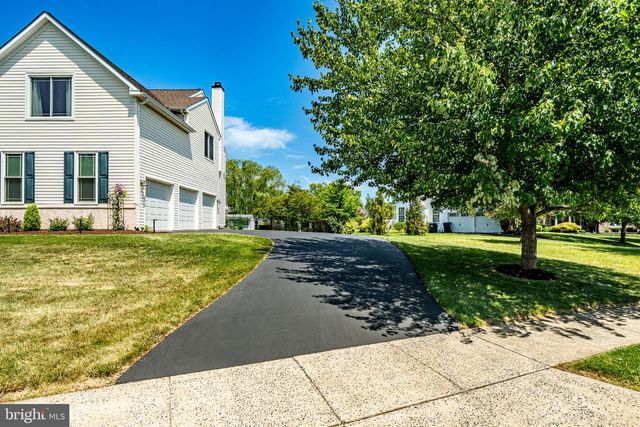 46 BASSWOOD CT, Collegeville, PA 19426