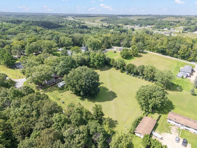 10 9th Avenue NW, Oronoco, MN 55960