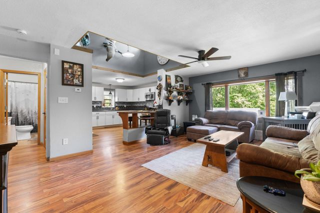 10 9th Avenue NW, Oronoco, MN 55960