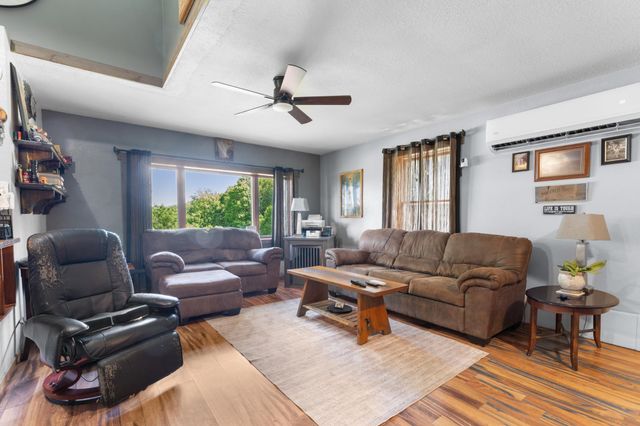10 9th Avenue NW, Oronoco, MN 55960