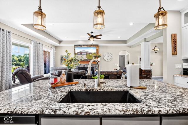 11865 Civic Circle, Mooresville, IN 46158