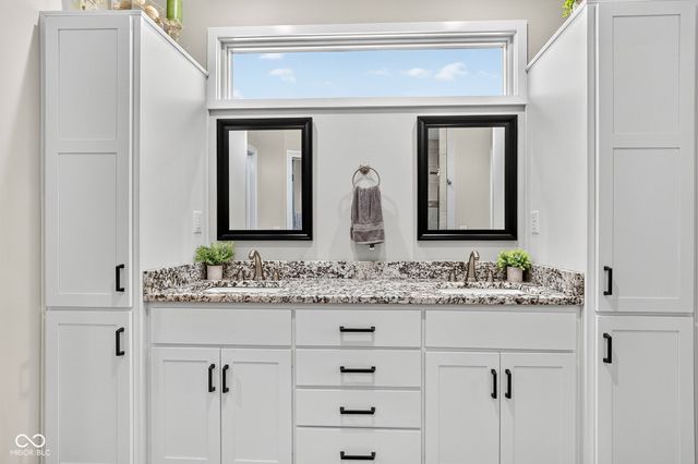 11865 Civic Circle, Mooresville, IN 46158