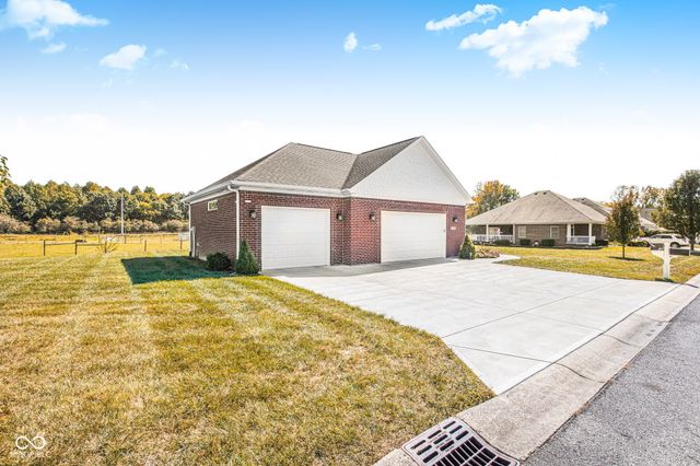 11865 Civic Circle, Mooresville, IN 46158