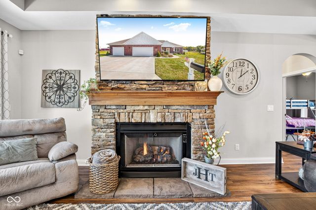 11865 Civic Circle, Mooresville, IN 46158