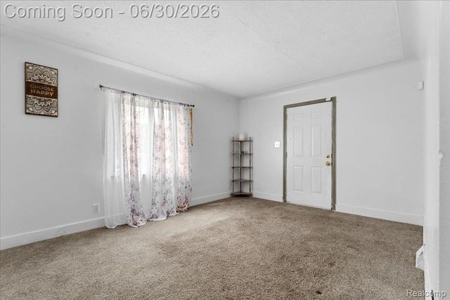 7400 Dolphin, Detroit, MI 48239