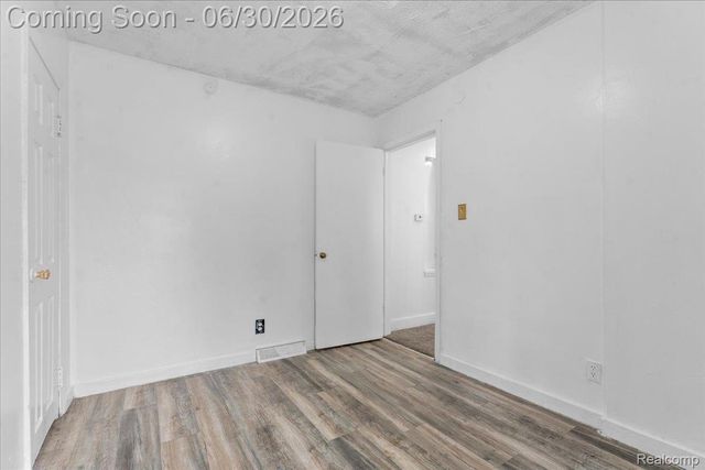 7400 Dolphin, Detroit, MI 48239