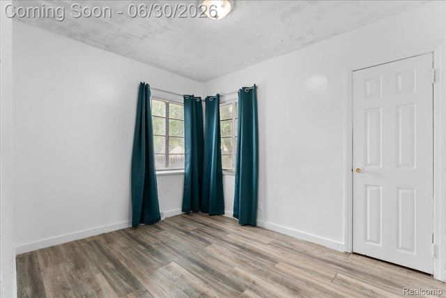 7400 Dolphin, Detroit, MI 48239