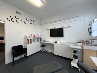 1318 Beacon St 1, Brookline, MA 02446