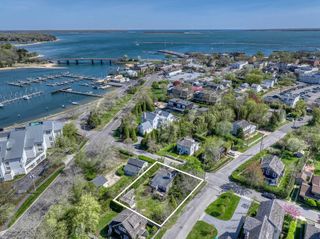 67 Garden Street, Sag Harbor, NY 11963