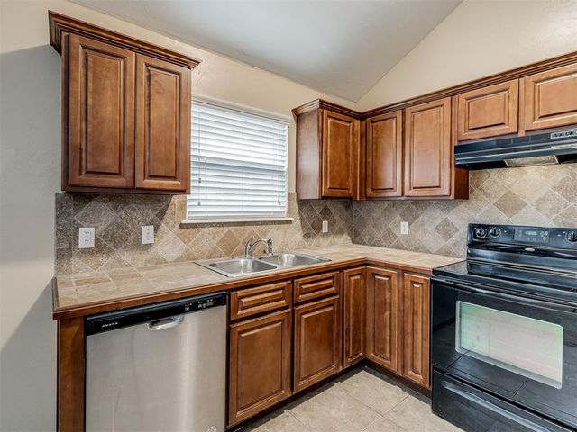 12124 NW 133rd Terrace, Piedmont, OK 73078