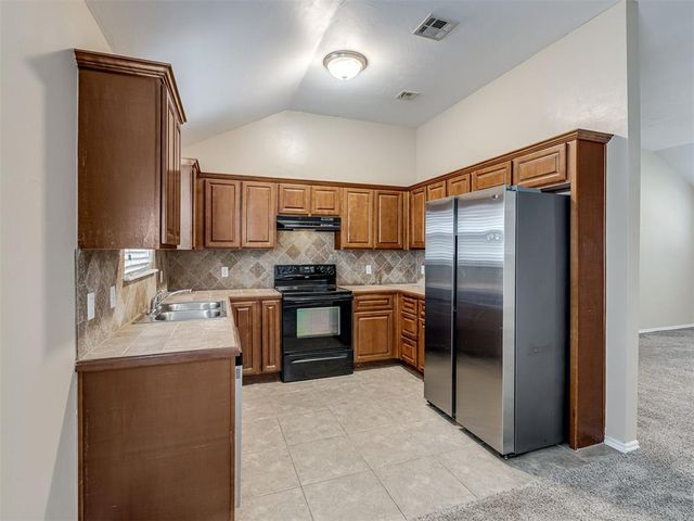 12124 NW 133rd Terrace, Piedmont, OK 73078