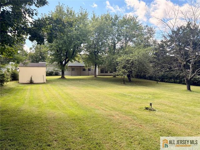 35 Wellington Road, East Brunswick, NJ 08816