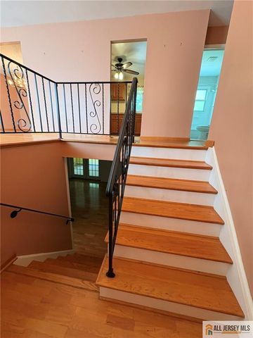 35 Wellington Road, East Brunswick, NJ 08816