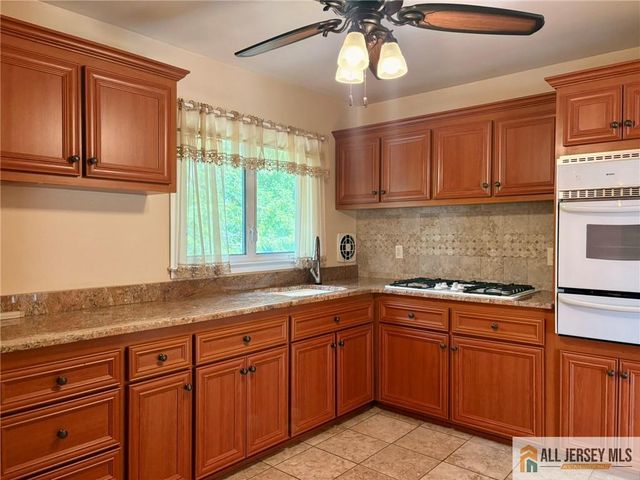 35 Wellington Road, East Brunswick, NJ 08816