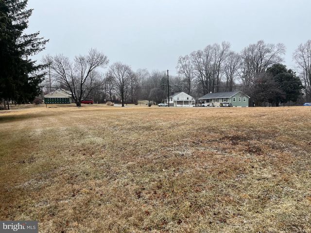 218 PECK DR, Coatesville, PA 19320