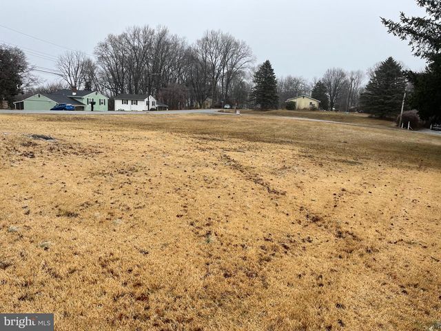 218 PECK DR, Coatesville, PA 19320