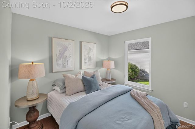 2697 Signature Circle, Hamburg Township, MI 48169