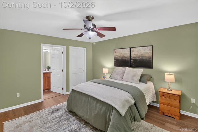 2697 Signature Circle, Hamburg Township, MI 48169