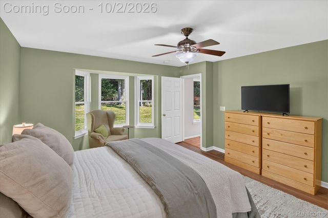 2697 Signature Circle, Hamburg Township, MI 48169