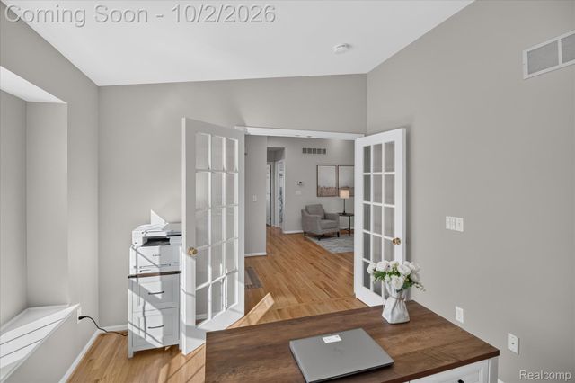 2697 Signature Circle, Hamburg Township, MI 48169