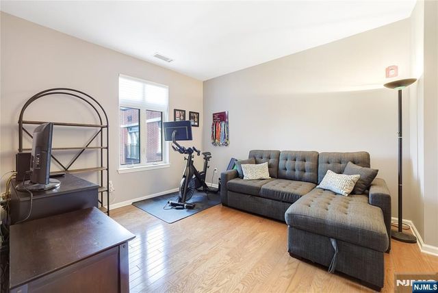 4422 Riverview Avenue 422, Englewood, NJ 07631