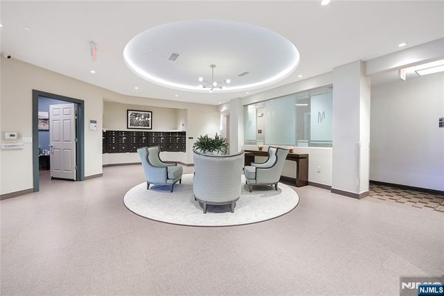 4422 Riverview Avenue 422, Englewood, NJ 07631