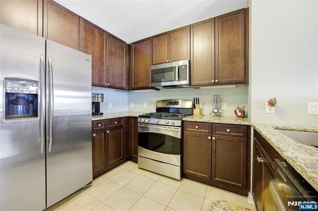 4422 Riverview Avenue 422, Englewood, NJ 07631