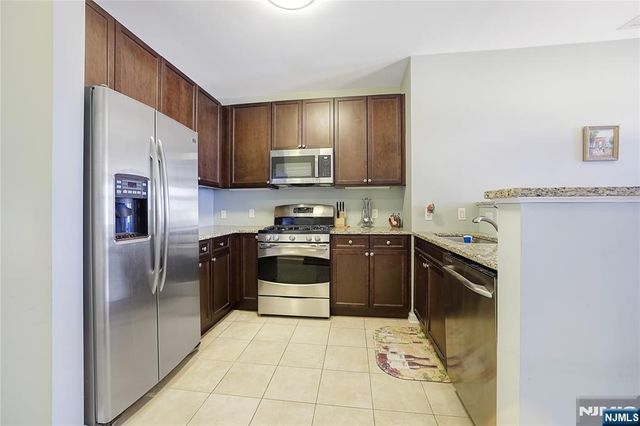 4422 Riverview Avenue 422, Englewood, NJ 07631