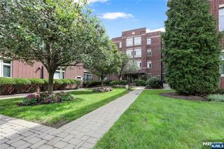 4422 Riverview Avenue 422, Englewood, NJ 07631