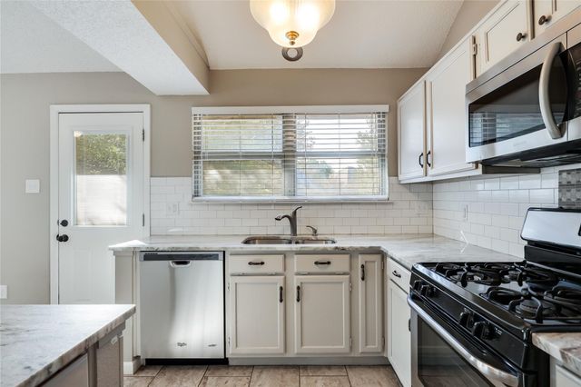 16712 VILLAGE OAK LOOP, Austin, TX 78717