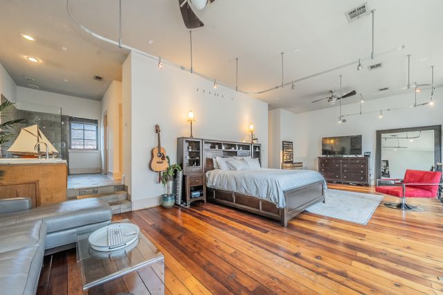 3911 Gilbert Avenue G, Dallas, TX 75219