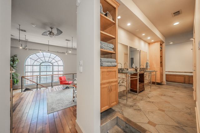 3911 Gilbert Avenue G, Dallas, TX 75219