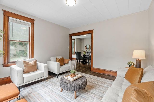 4430 40th Avenue N, Robbinsdale, MN 55422