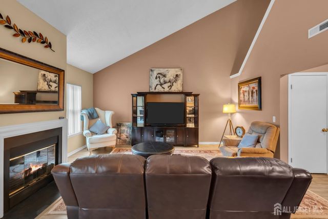 492 Bayberry Court, Englishtown, NJ 07726