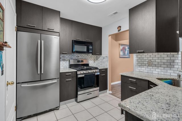 492 Bayberry Court, Englishtown, NJ 07726