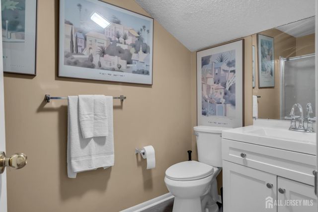 492 Bayberry Court, Englishtown, NJ 07726