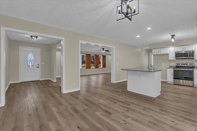 787 Pepper Hill Rd, Bell Buckle, TN 37020