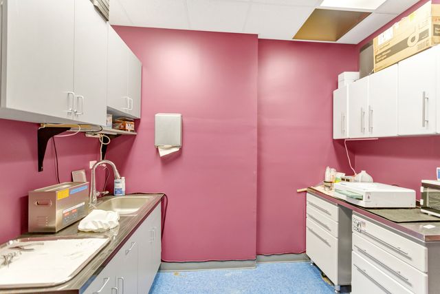 1540 Carlemont Drive F, Crystal Lake, IL 60014