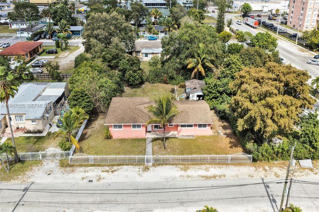 1775 NE 147th St, Miami, FL 33181