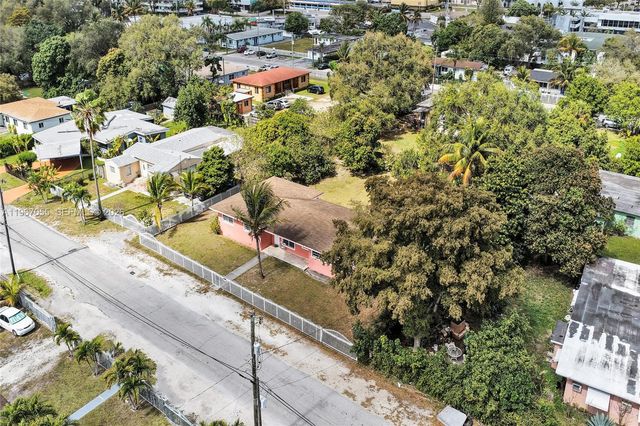 1775 NE 147th St, Miami, FL 33181