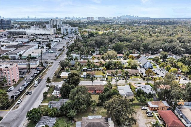 1775 NE 147th St, Miami, FL 33181