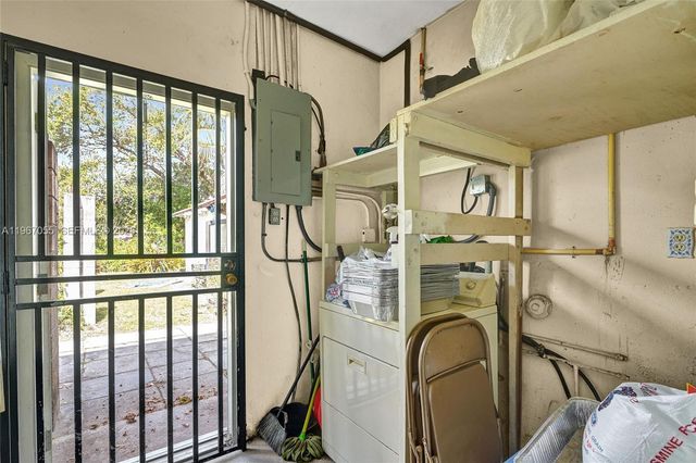 1775 NE 147th St, Miami, FL 33181