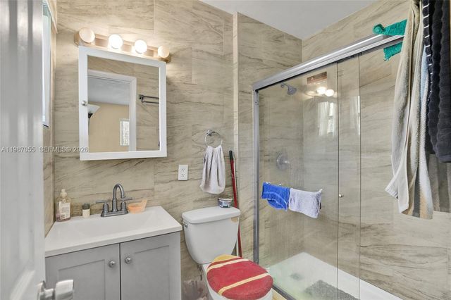 1775 NE 147th St, Miami, FL 33181