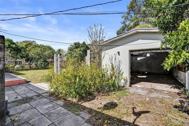 1775 NE 147th St, Miami, FL 33181